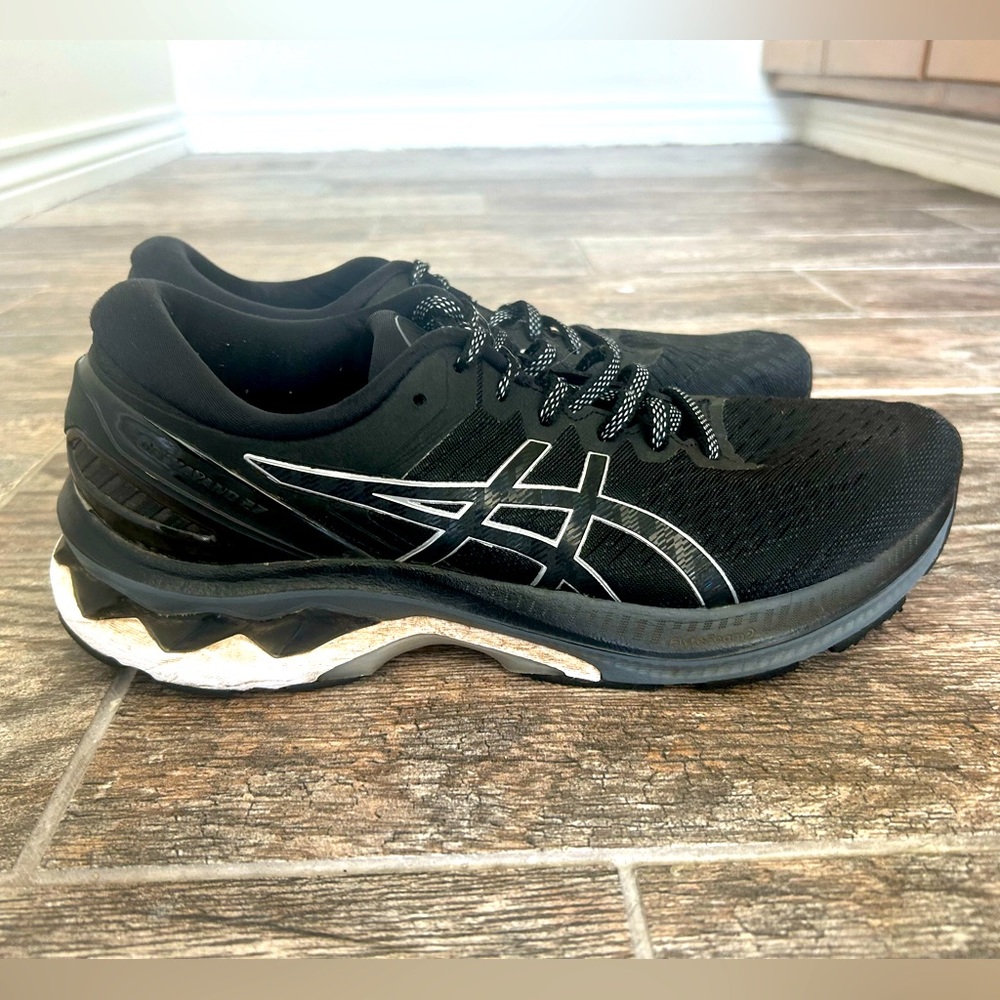 ASICS Womens Gel-Kayano 27 Black Running Shoes Size 10 Wide